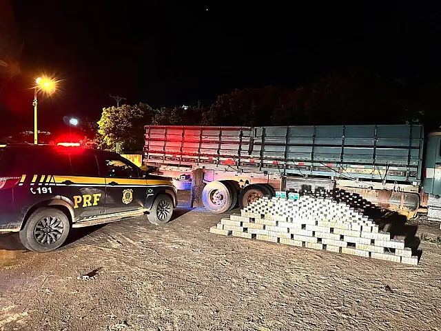 Caminhoneiro é preso com 457 kg de cocaína em Chapadão do Sul