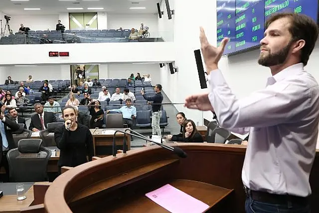 Com 12 mil pessoas em MS, comunidade surda reivindica acesso a serviços básicos