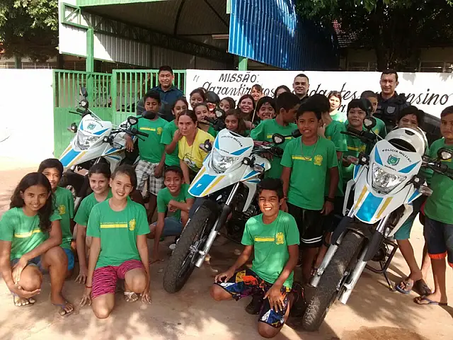 PM de Aquidauana realiza palestra sobre trânsito em escola