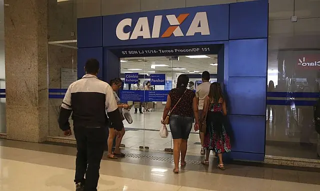 Caixa libera abono salarial para nascidos em setembro e outubro