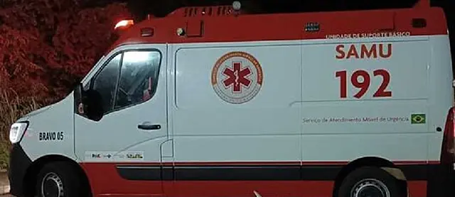 Acidente de moto deixa jovem ferido próximo à base do Samu