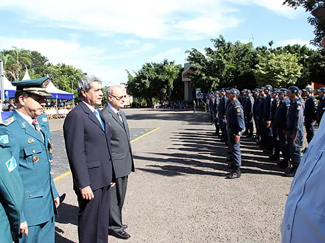 Governador entrega Medalha Tiradentes que homenageia pessoas que se dedicaram à polícia e à sociedade