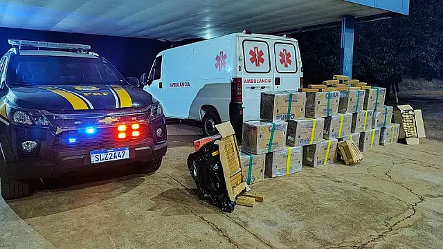 PRF apreende 681 kg de maconha em ambulância na BR-262