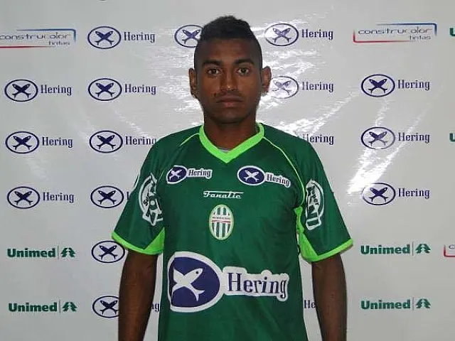 Metropolitano-SC apresenta atacante Kéverson