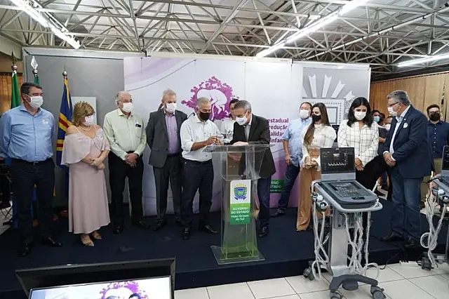 Prefeito de Nioaque participa do lançamento do programa "Bem Nascer"