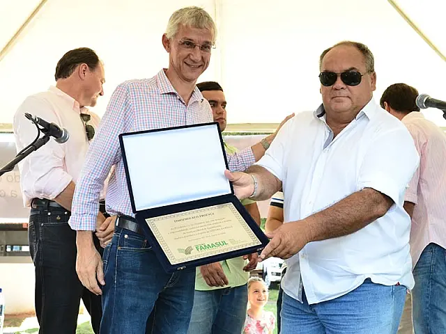 Tinho Proença é homenageado