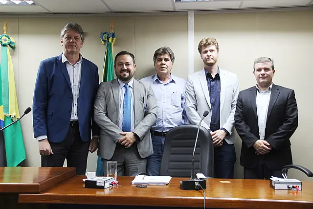 Programa que prevê a retirada da vacina contra Febre Aftosa em MS é discutido na Assembleia