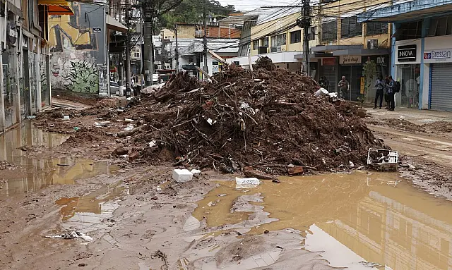 Petrópolis tem 198 mortes e 89 desaparecidos em decorrência da chuva