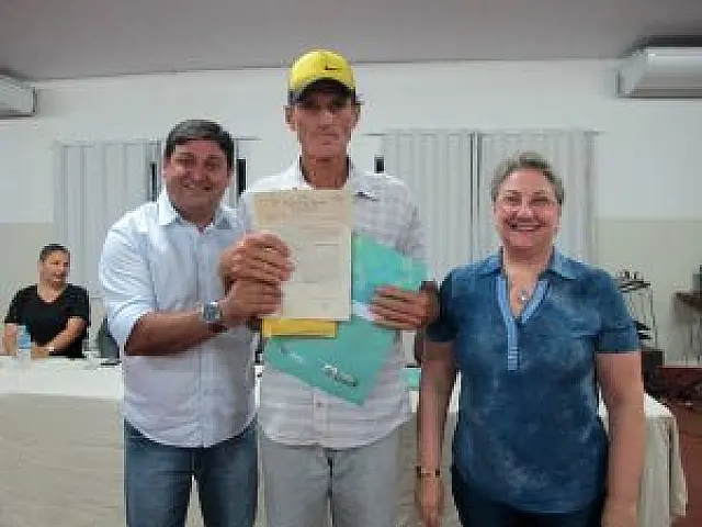 Títulos de propriedade são entregues em Dois Irmãos do Buriti