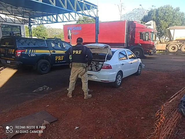 PRF apreende mais de 400 kg de maconha e prende dois homens em Ivinhema