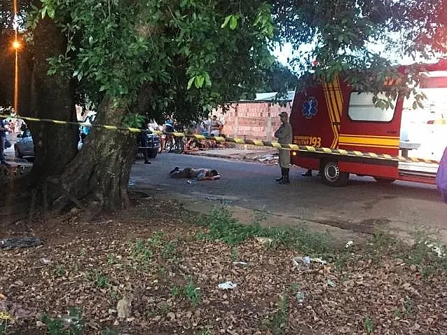 Homem é assassinado com onze tiros