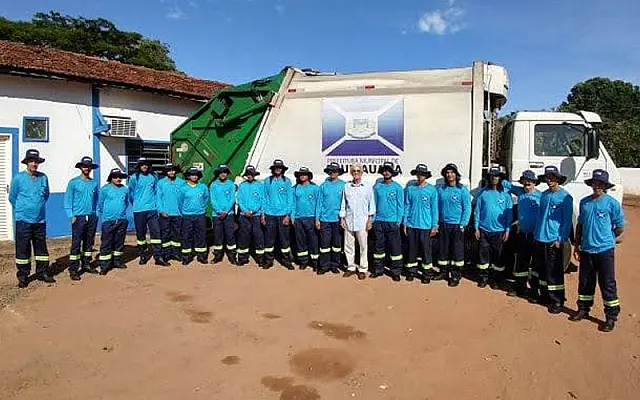 Coletores de lixo pedem que população se atente ao descarte correto do lixo contaminado com Covid-19