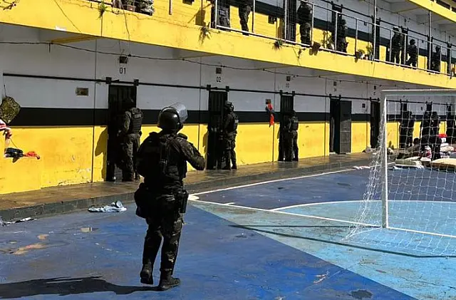 Penitenciária de Dourados recebe operação para combater a comunicação ilícita nos presídios