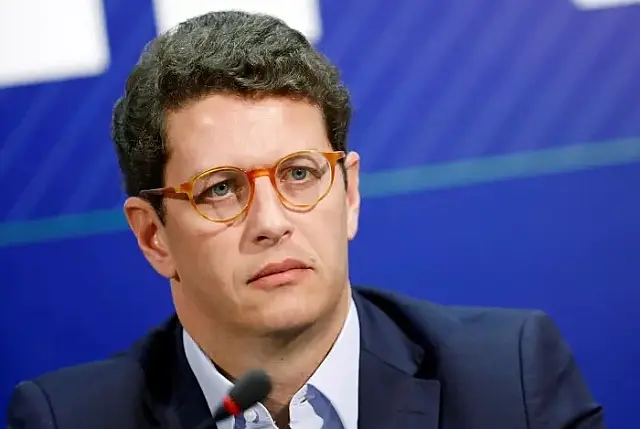 STF: Cármen Lúcia determina que Ricardo Salles entregue passaporte à Polícia Federal