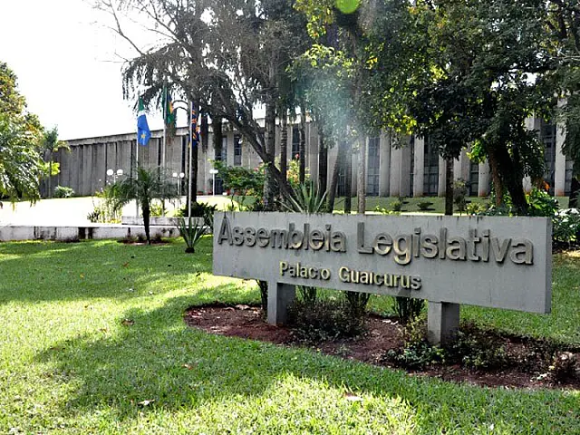 Assembleia Legislativa de MS reduz expediente para meio período