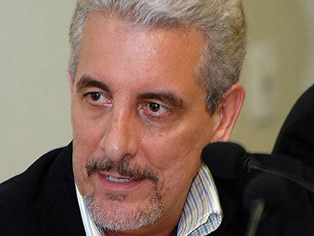 Justiça italiana determina que Pizzolato seguirá preso em Modena