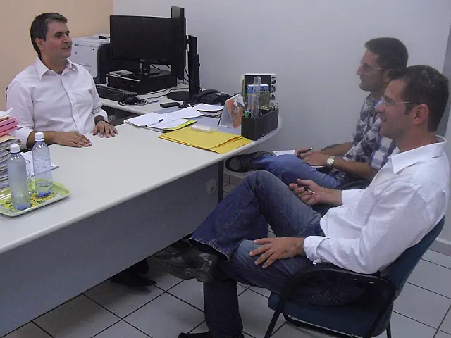 Vereadores Pertile e Igor visitam o diretor do Fórum de Aquidauana