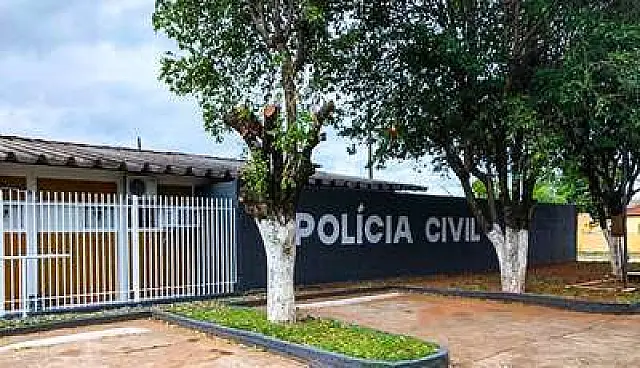 Criminoso pede cigarro e, em seguida, comete furto