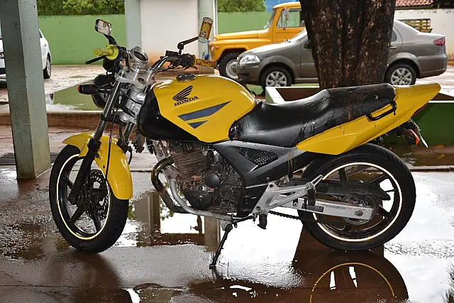 Rapaz fugiu por 7 Km e não tinha autorização para ser mototaxista