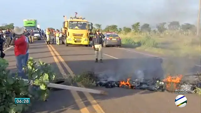 Índios bloqueiam rodovia em Mato Grosso do Sul