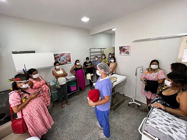 Para tranquilizar mães, sala de parto usa técnica de música durante nascimento