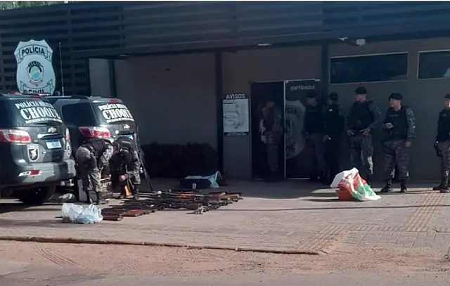 Gaeco e Choque apreendem arsenal de 63 armas de fogo em Bonito