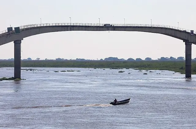 Primeira concessão de hidrovia no Brasil vai triplicar transporte pelo Rio Paraguai