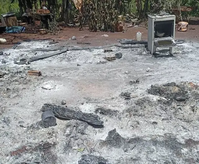 Após matarem homem, irmãos incendeiam quatro casas