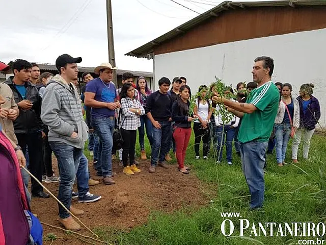 Integração Brasil-Bolívia promove intercâmbio de experiências entre estudantes