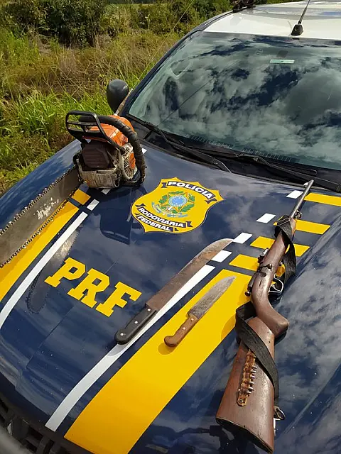 Motociclista sem CNH é preso em Nioaque com espingarda e munições