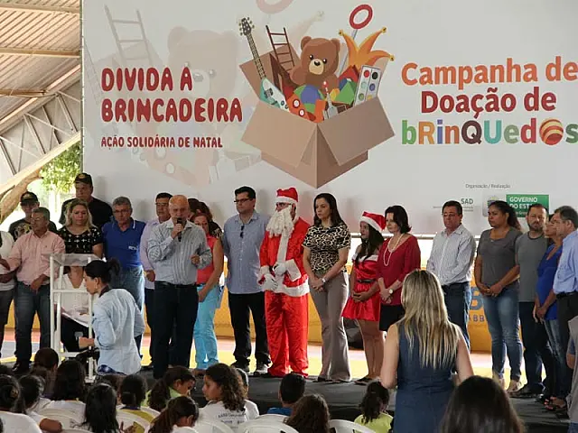 Em clima de Natal, Governo distribui 7 mil brinquedos para 16 instituições de MS