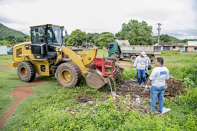 Mutirão em Corumbá elimina 24 toneladas de possíveis criadouros de dengue