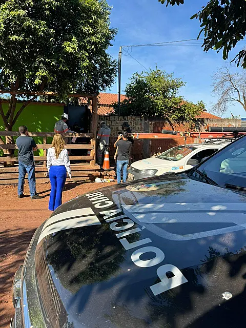 Três são levados para delegacia em Ribas por "gato" na energia