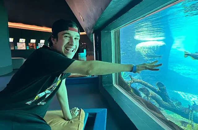 Família viaja 20h para realizar sonho de filho autista de conhecer Bioparque