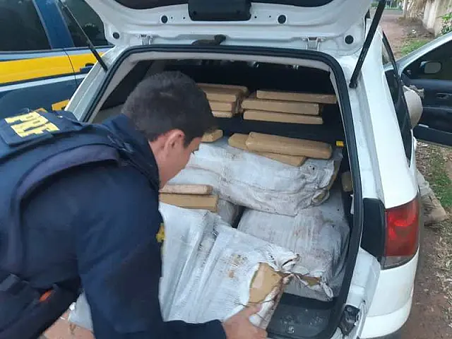 PRF apreende 193 kg de maconha em Anastácio