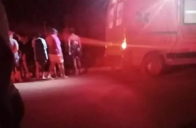 Adolescente morre eletrocutado enquanto colhia mangas
