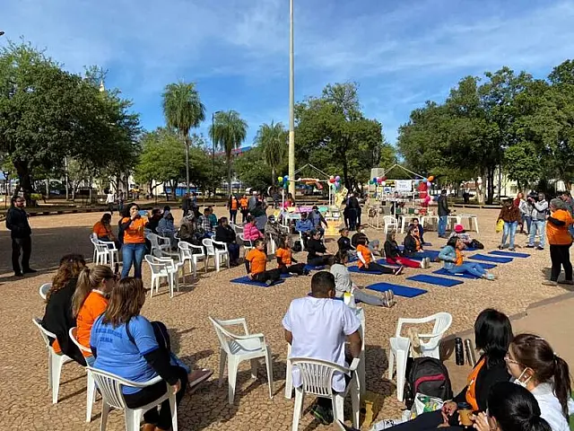 Com yoga e meditação, saúde faz ação alusiva ao Setembro Amarelo