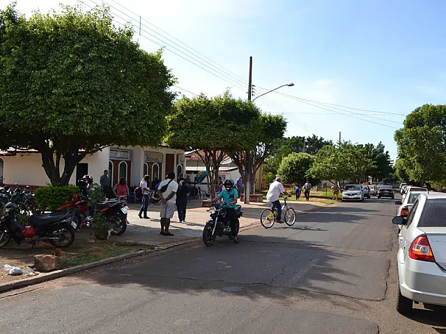Corpo de professor é velado na Pax Universal
