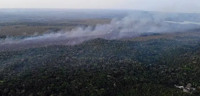 Fumaça de queimadas atinge cidades de dez estados