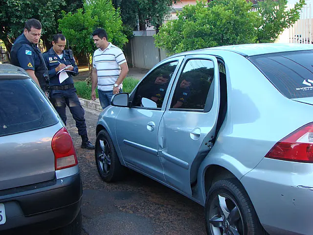 Motorista age rápido e evita que filho de três anos fique ferido em colisão