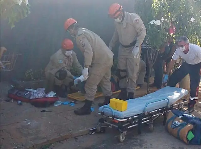 Acidente entre motos deixa feridos em Anastácio