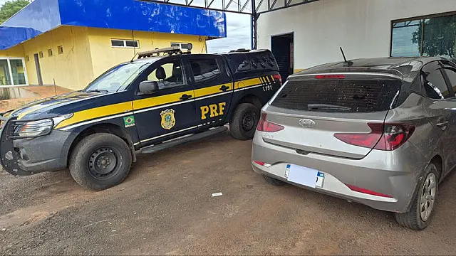 PRF recupera veículo roubado em abordagem na BR-376 de Ivinhema