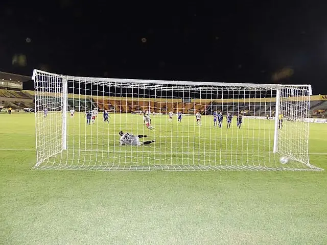 Com derrota para o Sete, Azulão segue na lanterna do Grupo B