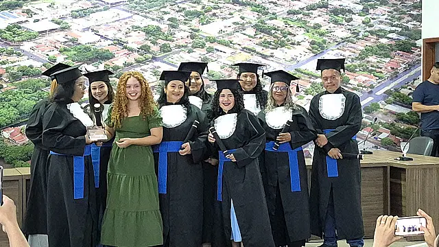 Curso técnico em Administração forma 29 estudantes em Anastácio