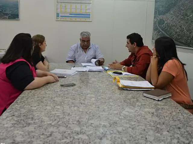 Prefeito e gerente explanam ações da Saúde no município
