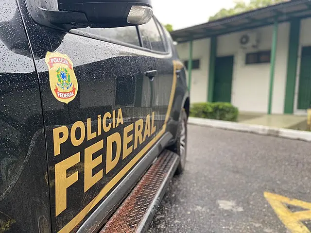 PF abre inquérito para investigar ministro da Educação