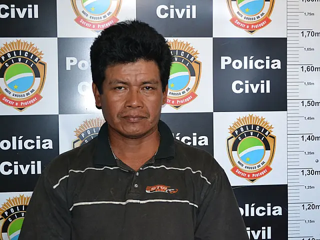 Após alegar traição para esfaquear amásia, homem muda versão: 'vulto'