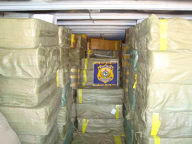PRF apreende 15 toneladas de mercadorias contrabandeadas