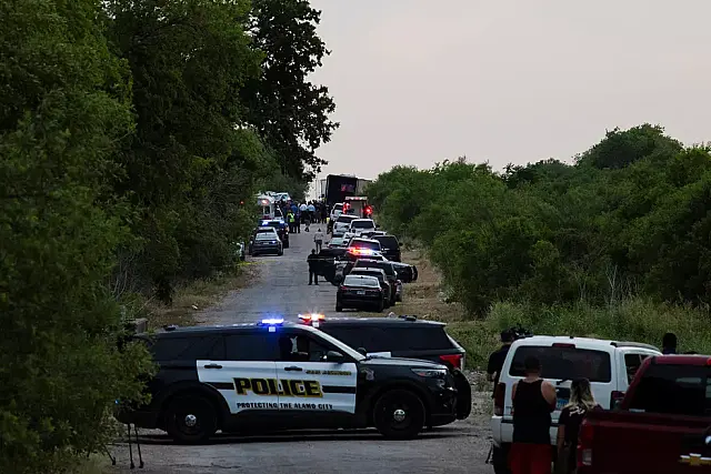 50 mortos são encontrados dentro de caminhão nos EUA