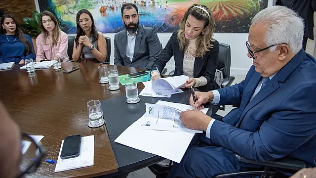 TCE-MS firma parceria para facilitar regularização de dívidas com condições especiais